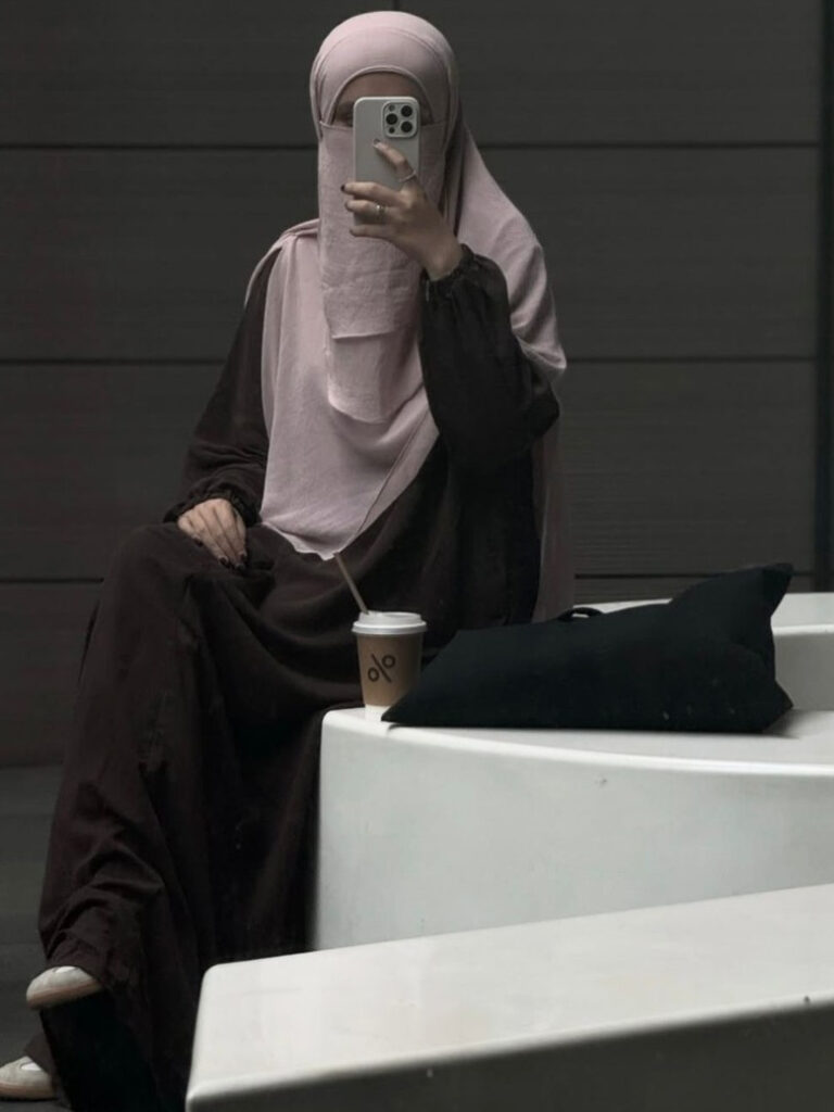 Bonebana.id - Nora FLOWY French Square Hijab Semi Instant Syar'i (Best Seller)